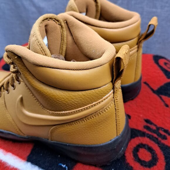 Size 7Y Nike GS Manoa Boot Wheat Black Wheat HF0750-700 Youth - Picture 5 of 11